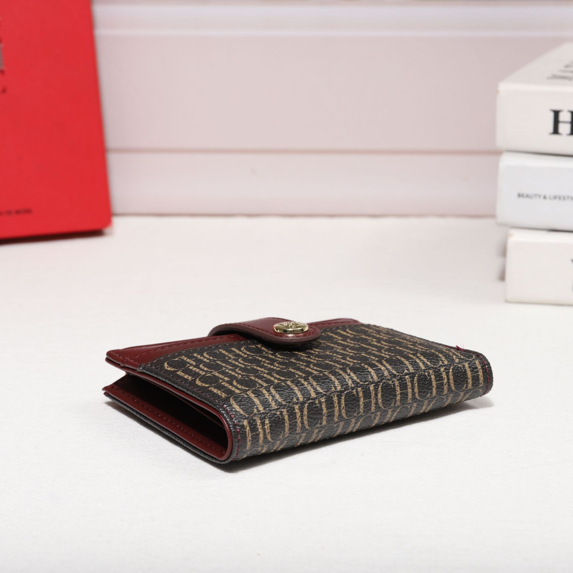 CH 2026 Nuovo Portafoglio Mini - Interior Design Instagram recensione e prezzo