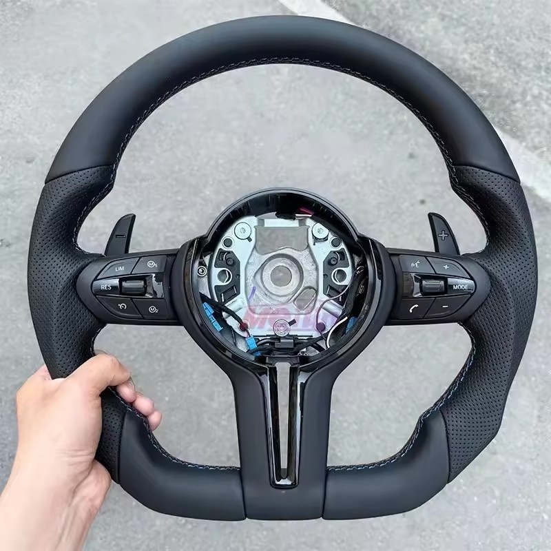 Volante in Pelle per Auto BMW  - Interior Design App recensione e prezzo
