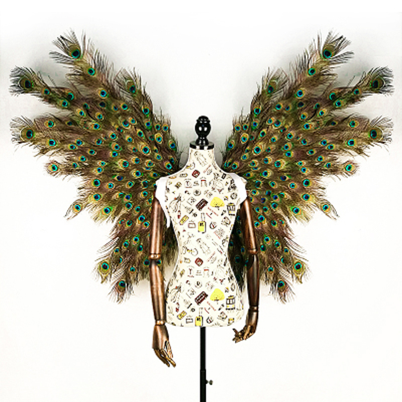 ala cosplay creativa per adult - Interior Design Book recensione e prezzo